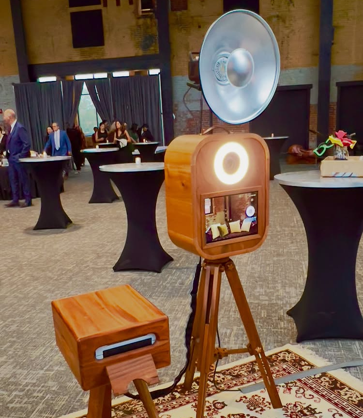 tripod-style photo booth buffalo ny